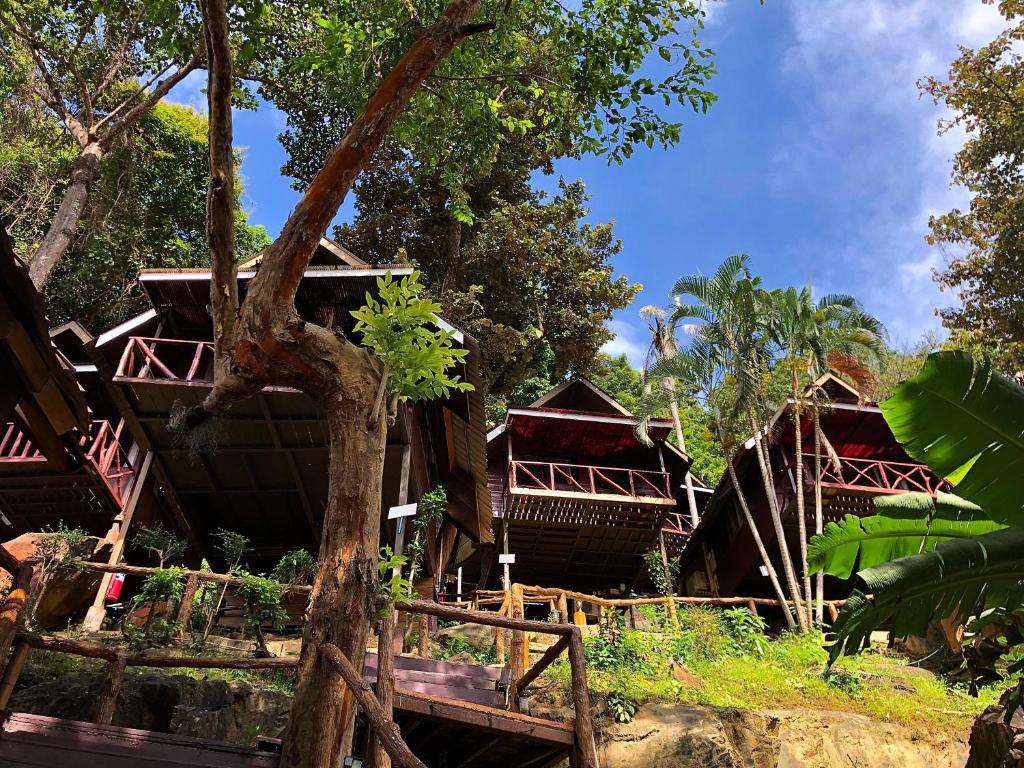 Phi Phi Ingphu Viewpoint Hotel – Koh Phi Phi